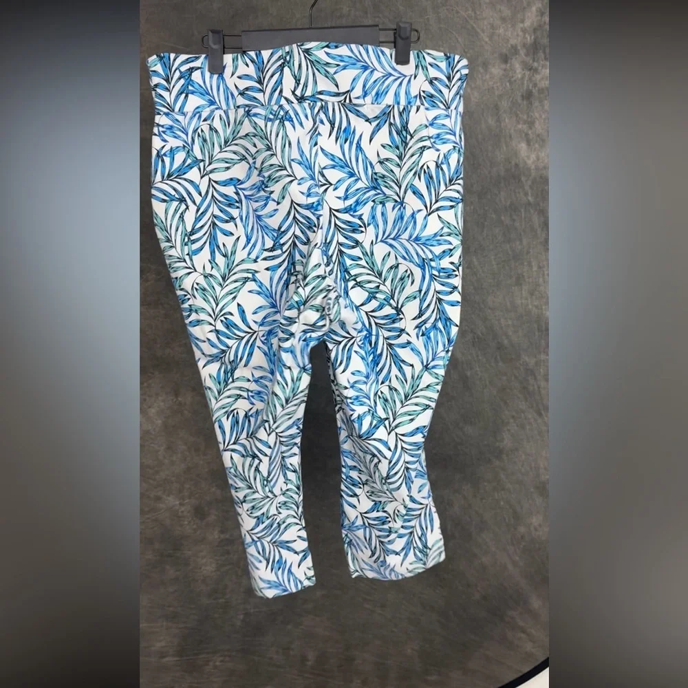 Roz & Ali Tropical Cropped Ankle Pants | Size 18 | Blue White Teal Palm Print - Picture 4 of 9